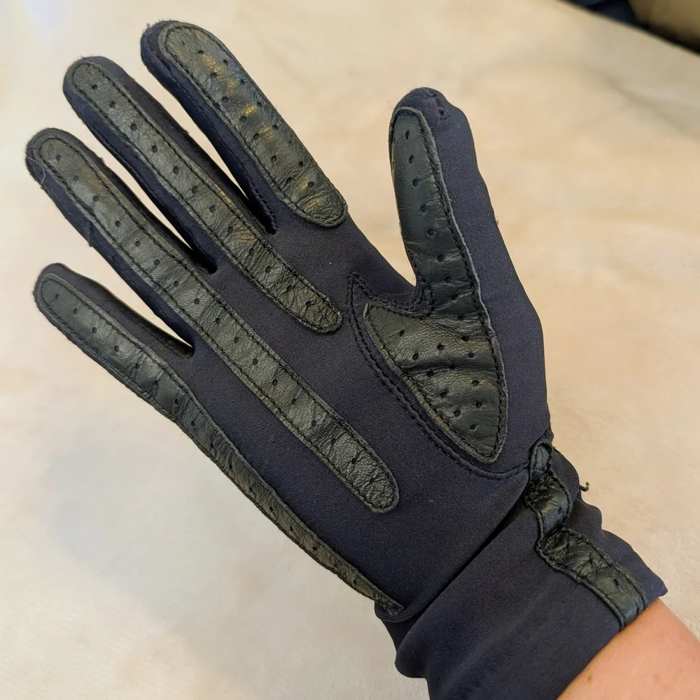 Vintage Iso-toner Warm-up Gloves By Aris Navy Faux Leather Chevron Accents